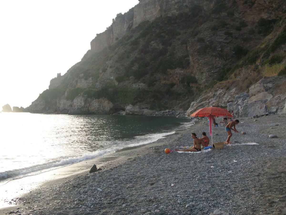 Azienda Agrituristica Le Terre Di San Leonardo Cetraro Exterior foto